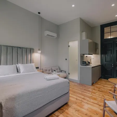 Sanrocco -corfu Town Luxury Apartment